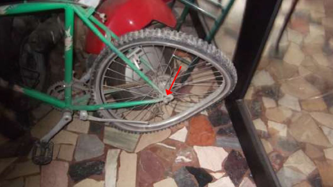 Danni a un biciclo per urto con autoveicolo